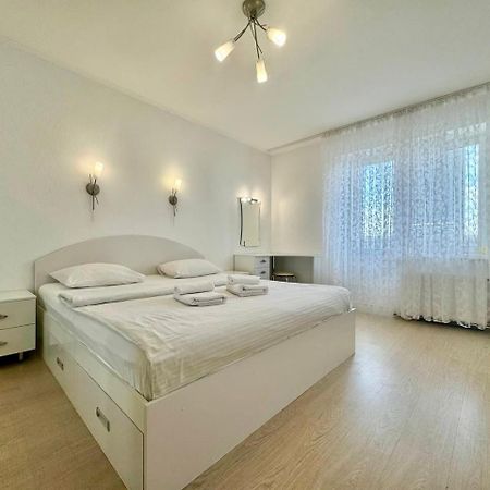 Apartpoltava Стильні Білосніжні Апартаменти, 2-Окремі Кімнати , Документи Для Відрядження , Банківський Чек Ngoại thất bức ảnh