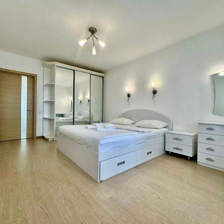 Apartpoltava Стильні Білосніжні Апартаменти, 2-Окремі Кімнати , Документи Для Відрядження , Банківський Чек Ngoại thất bức ảnh