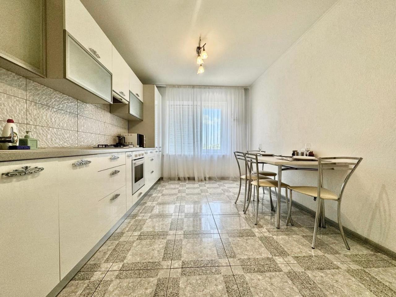 Apartpoltava Стильні Білосніжні Апартаменти, 2-Окремі Кімнати , Документи Для Відрядження , Банківський Чек Ngoại thất bức ảnh
