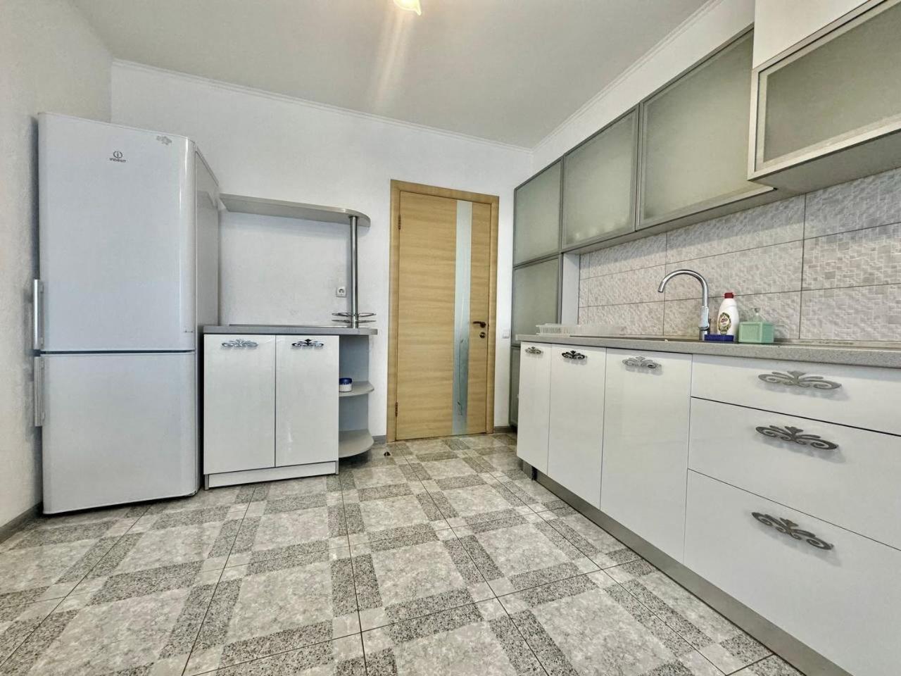 Apartpoltava Стильні Білосніжні Апартаменти, 2-Окремі Кімнати , Документи Для Відрядження , Банківський Чек Ngoại thất bức ảnh